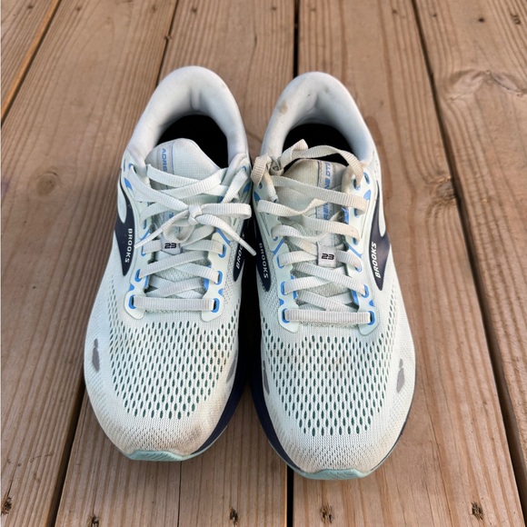 Women’s Brooks Adrenaline GTS 23 10 wide - Picture 3 of 7